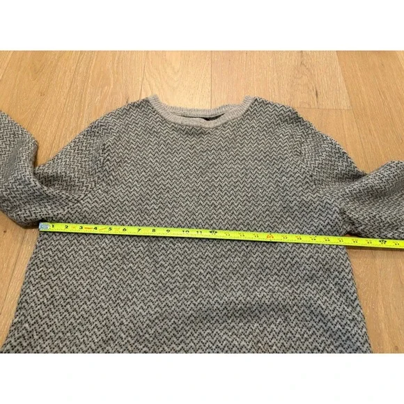 J Crew Rugged Merino Sweater Men's XL Wool Blend Donegal Herringbone Old Money - Picture 5 of 6